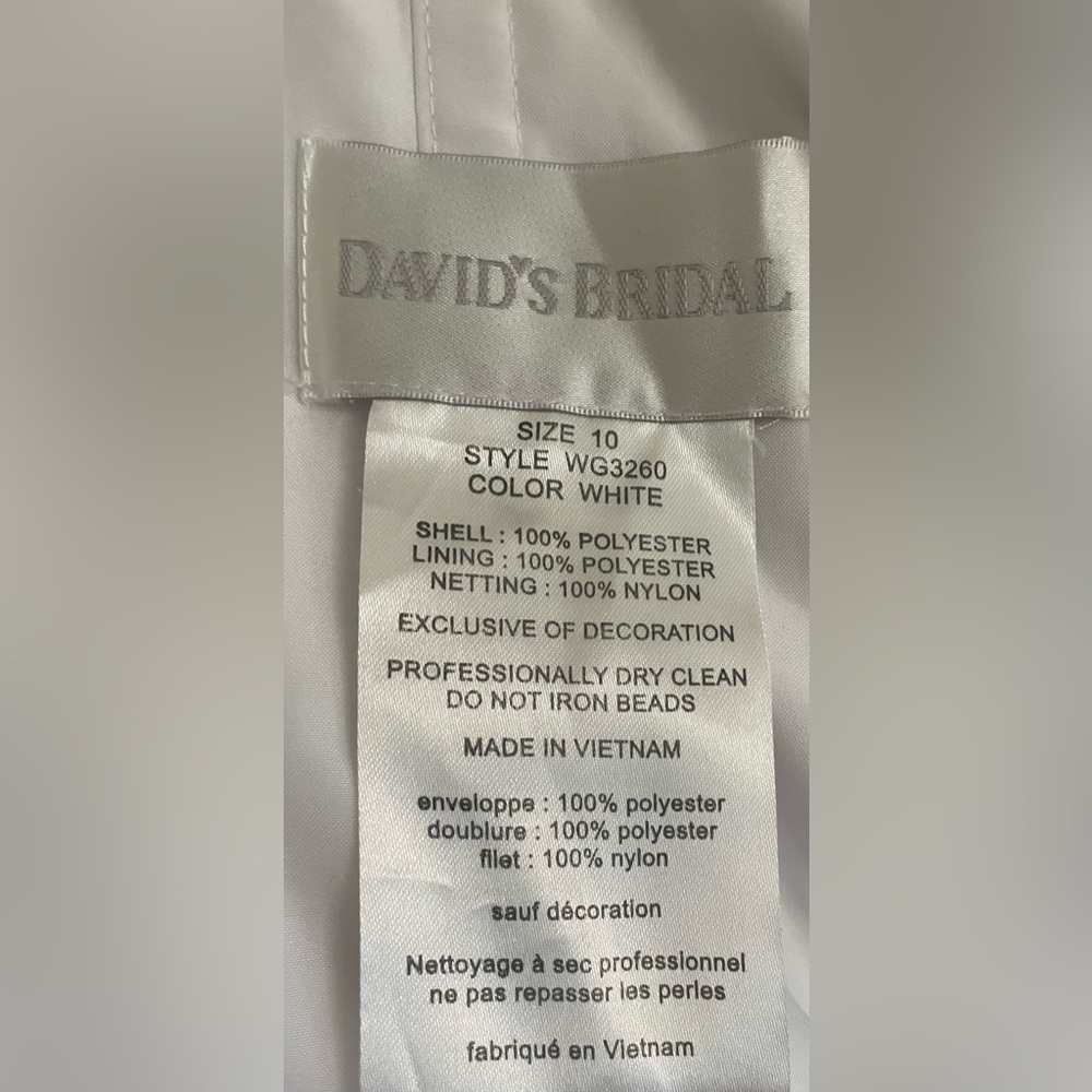 Wedding Gown size 10 - Picture 16 of 16
